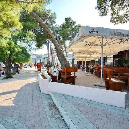 Lovre * Kaštela