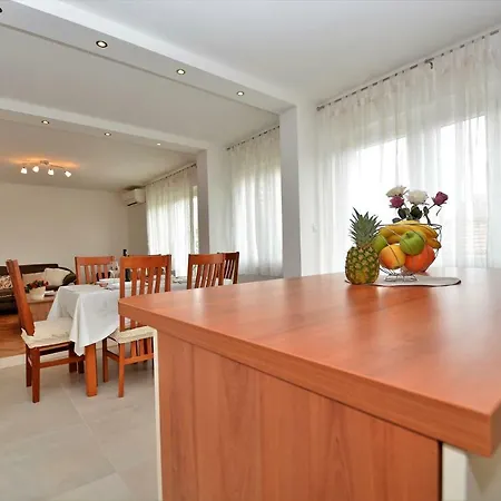 Appartement Lovre *